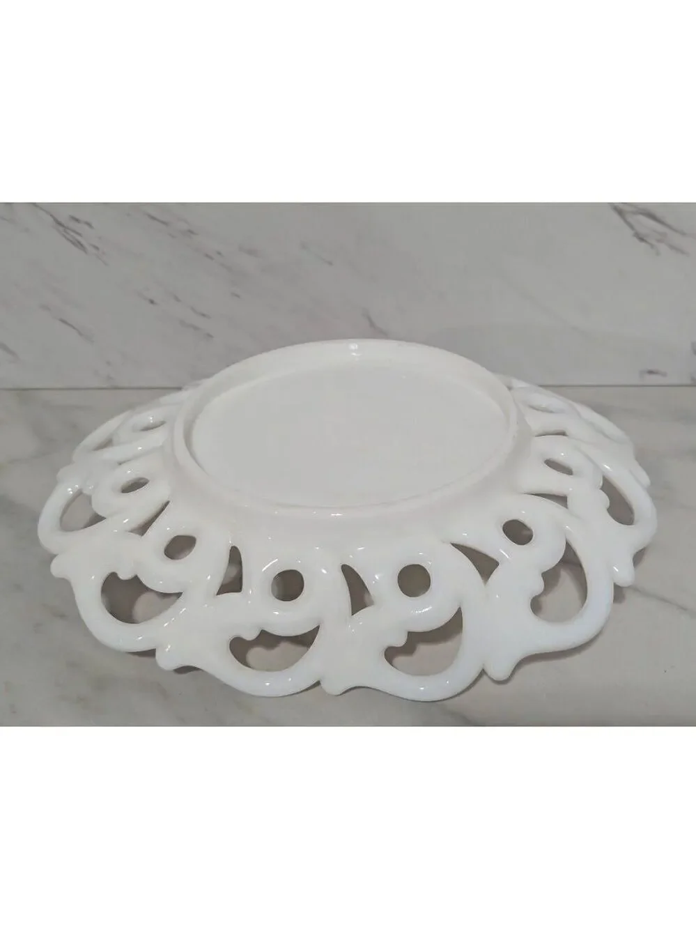 Fostoria Vintage White Milk Glass Folded Fruit Bowl Glassware